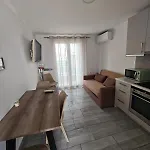 Themistokleous 102 Roof House