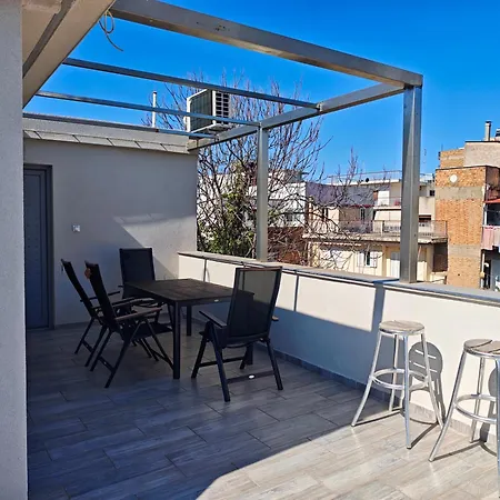 Themistokleous 102 Roof House 아파트 *