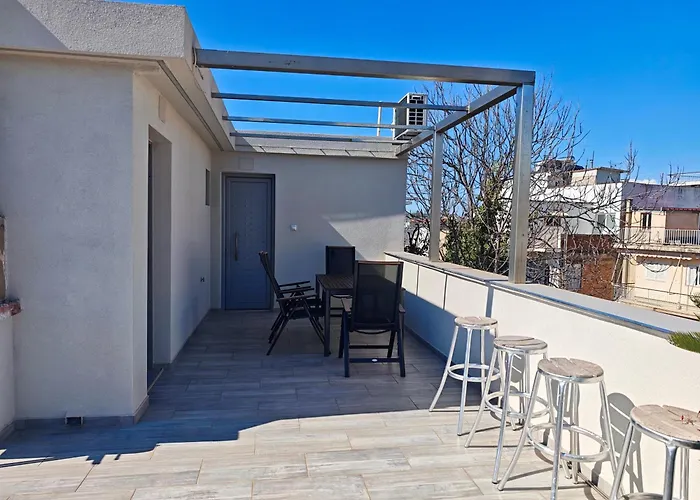 Themistokleous 102 Roof House * Patras