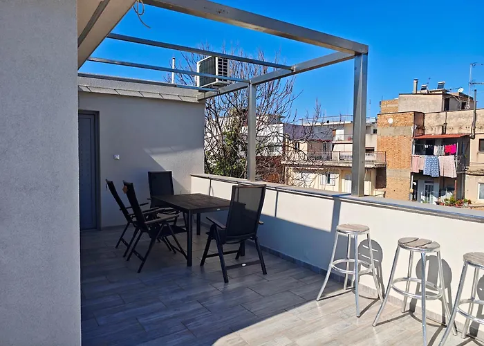 Themistokleous 102 Roof House 아파트 *